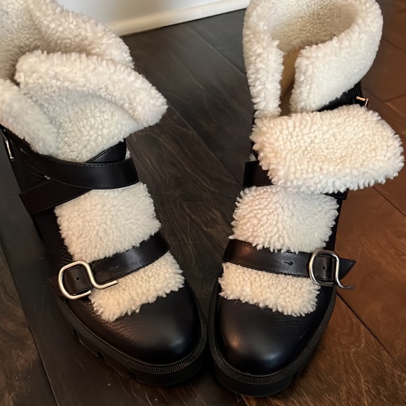 Black leather and shearling Christian Louboutin chunky heel boot. - Picture 2 of 8